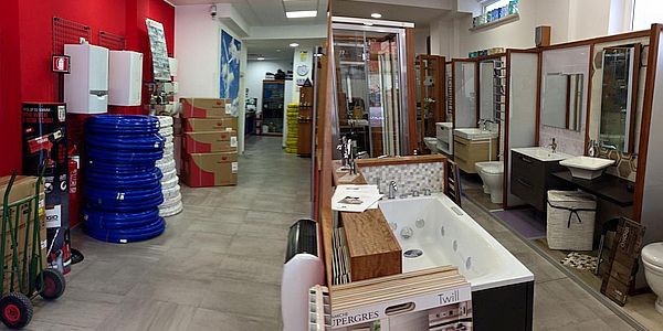 Lo showroom e punto vendita n. 2 in Via al Sesto Miglio 62 Roma, zona Cassia Tomba di Nerone